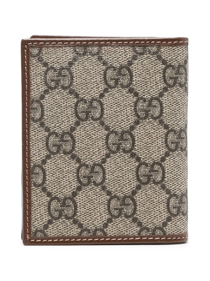 Gucci
GG Supreme patterned wallet